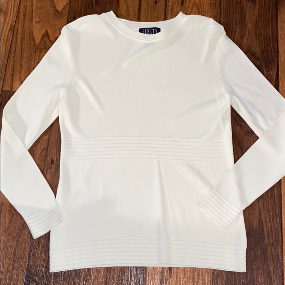 FINITY / Cream Long sleeved / Petite Medium